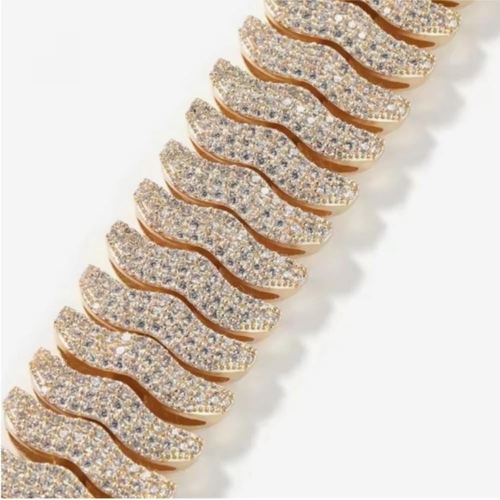 18k 8ct Bracelet - Picture 5 of 9